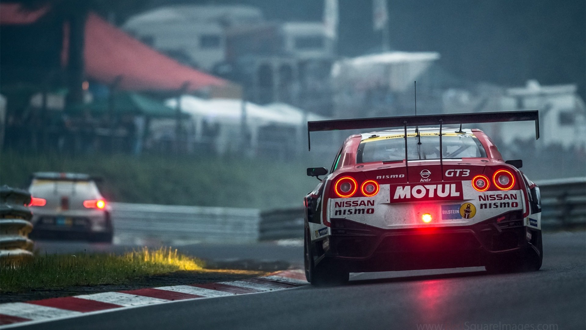 《电竞行业的“软实力”培养:团队合作与心理素质》,电竞团队科普