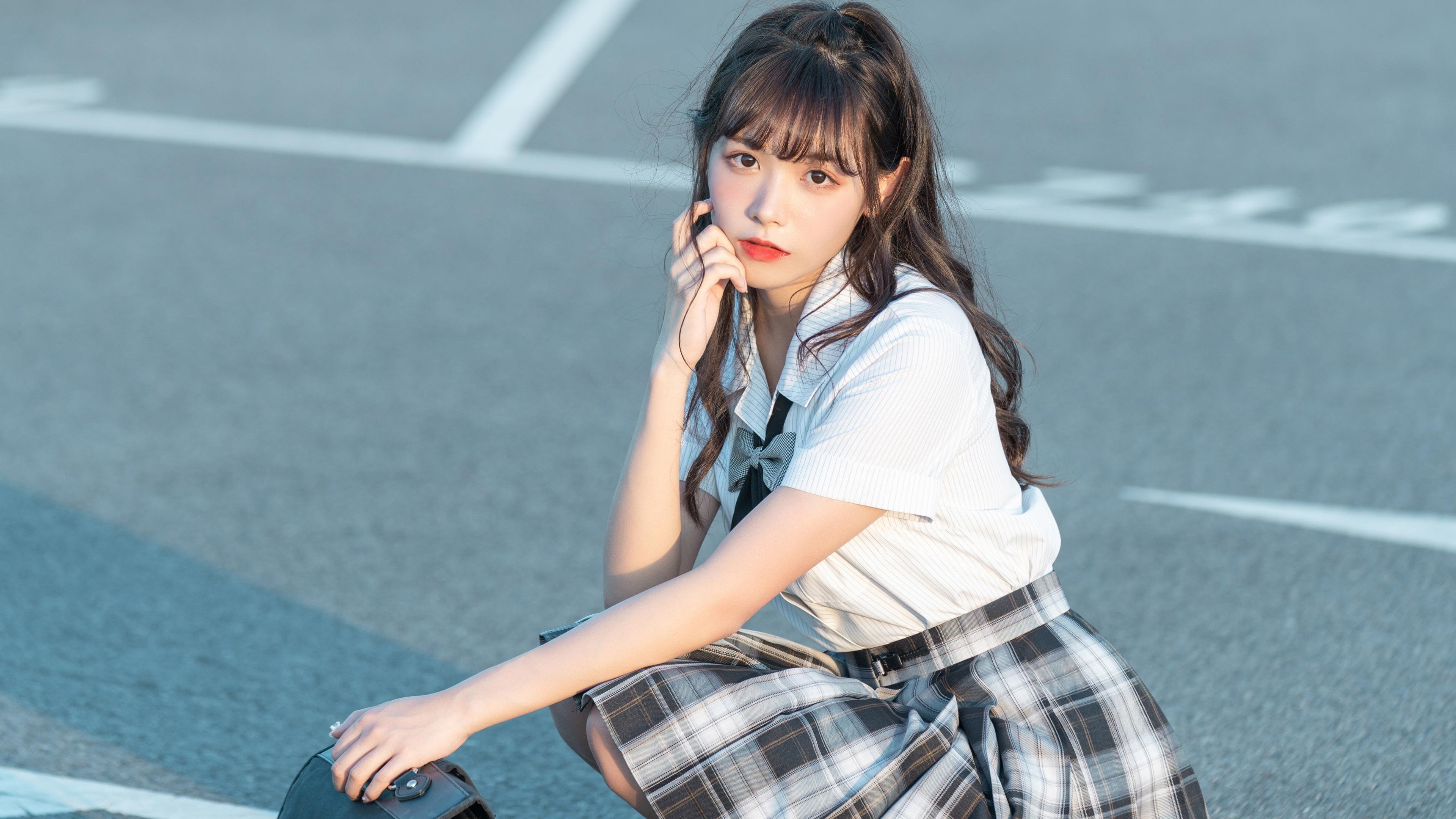 开云体育官网登入-世界滑雪巡回赛中国选手再创佳绩，摘得多枚奖牌，国际滑雪冠军